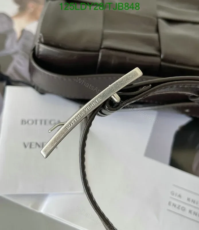 View 44 of Bottega Veneta Premium Nappa Leather Intrecciato Weave Bag with Magnetic Fastening BV9101