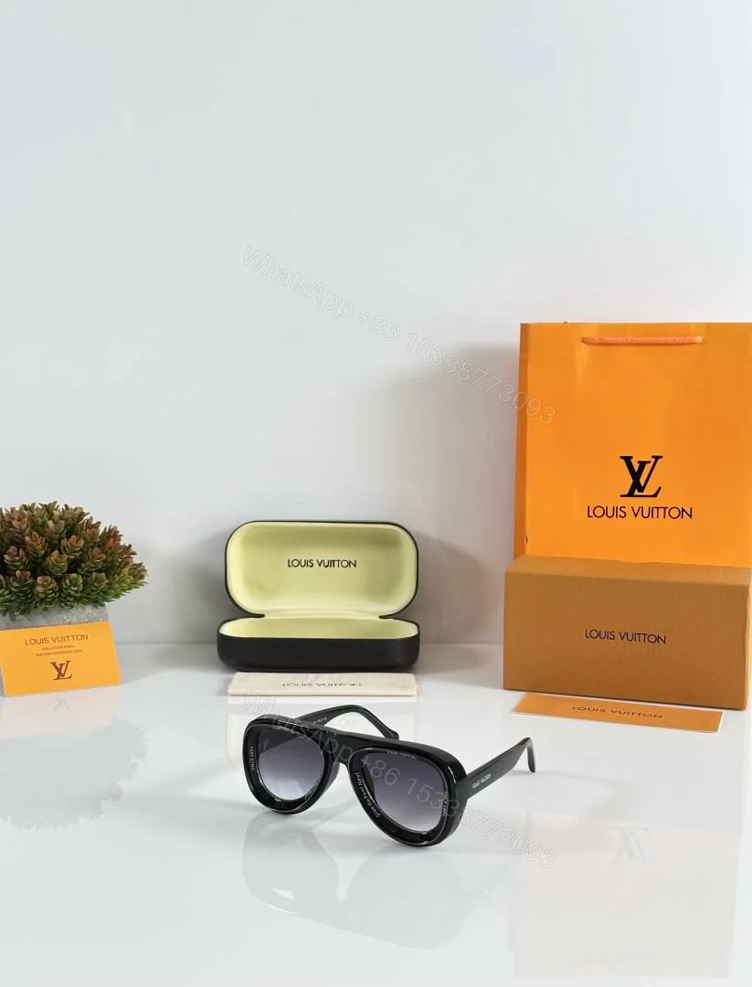 First Copy Louis Vuitton 8206 Black DC Sunglasses — view 1