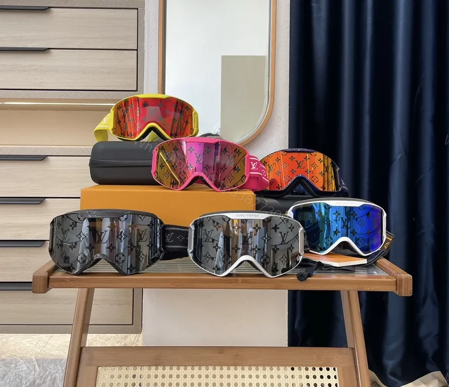 Pattern LV-Style Goggles: Luxury Comfort, All-Day Vision — view 1