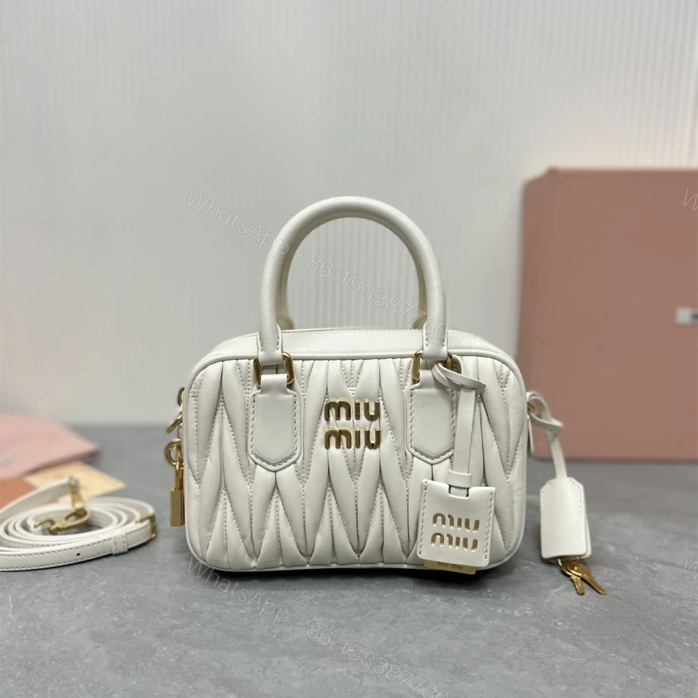高仿miumiu繆繆TooPretty系列5BB123保齡球手袋白色 — view 1
