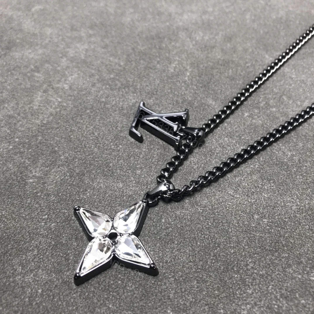 View 4 of EN – Lux LV Necklaces 050