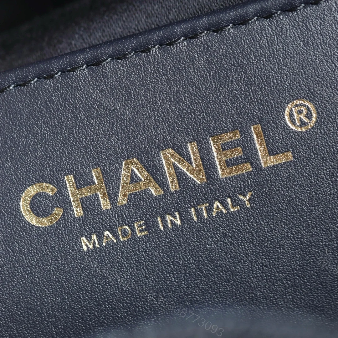 View 12 of 高仿Chanel*26P/25Bag系列AS5631水洗牛仔布手袋Mini黑色免檢版
