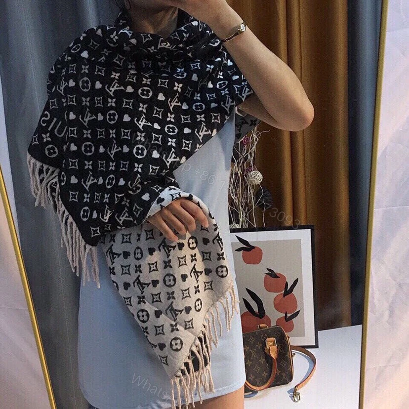 EN – Luxury LUV Scarf 031 — view 1