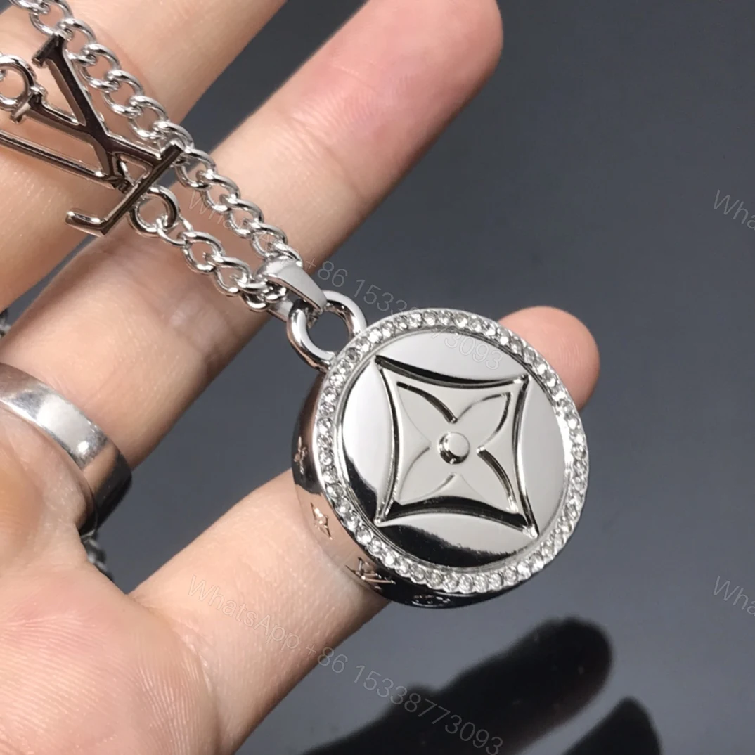 View 4 of EN – Lux LV Necklaces 029