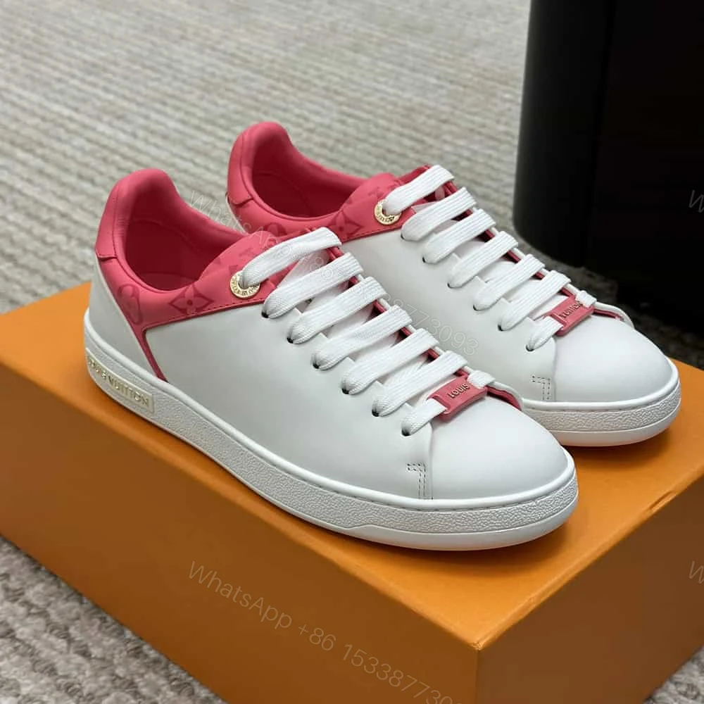 LV TIME OUT SNEAKER – LSVM047 — view 1