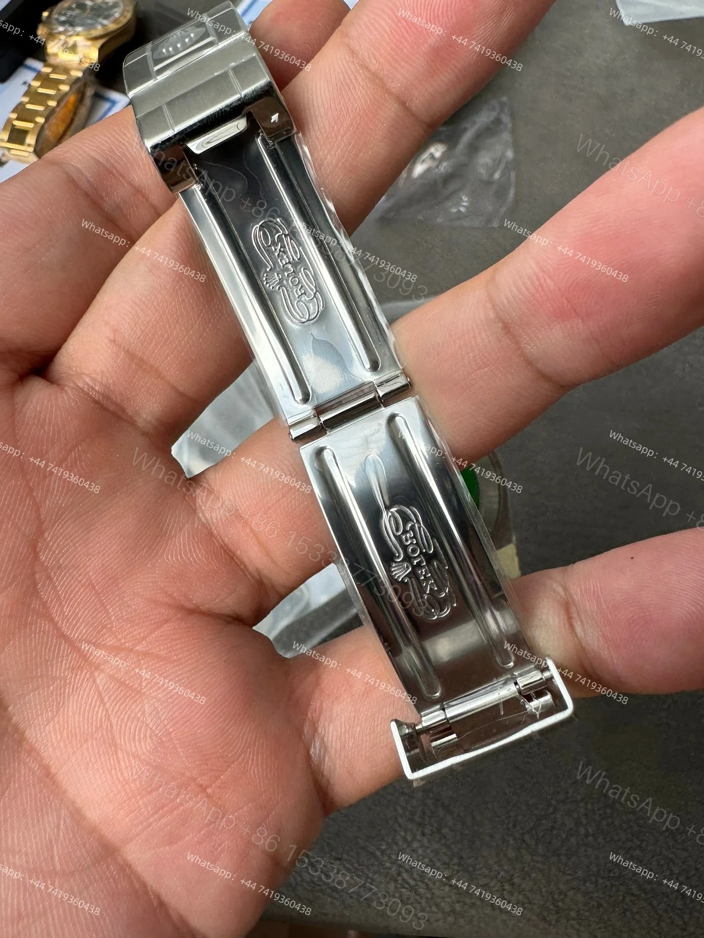 View 10 of Rolex Submariner 16610LV Kermit 1:1 Replica – Green Bezel Black Dial 3135 Movement 40mm Super Clone