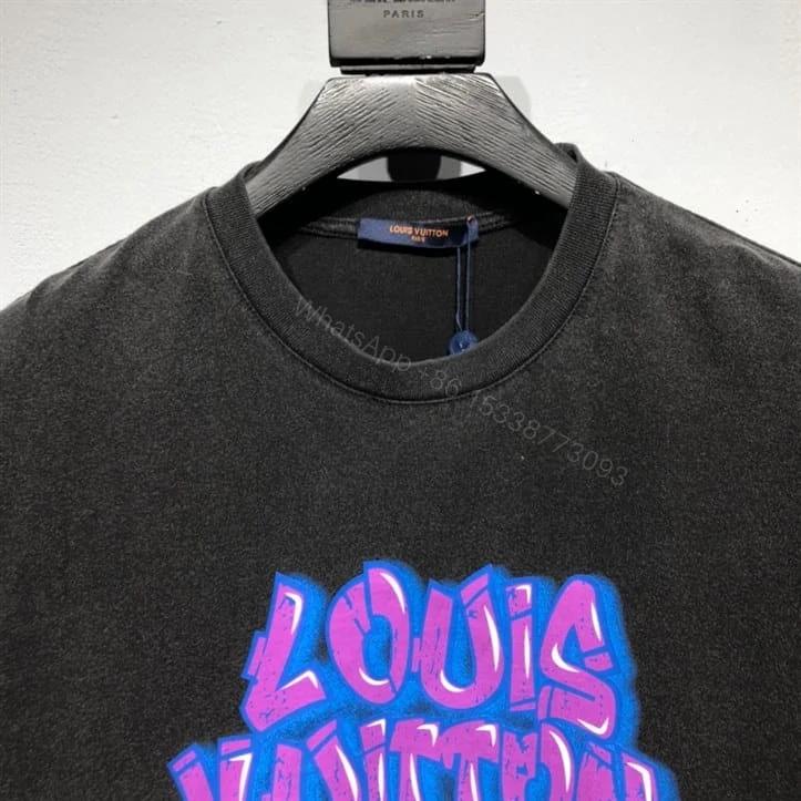 View 3 of LOUIS VUITTON T-SHIRT – LV30