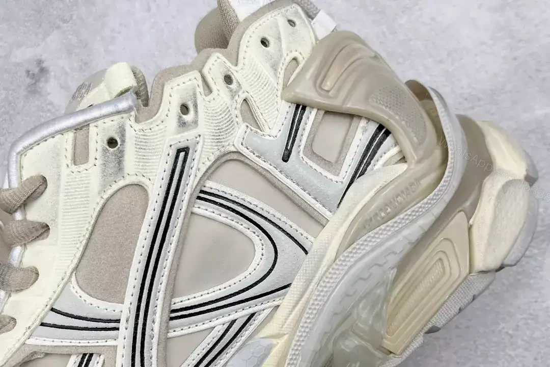 View 7 of BALENCIAGA RUNNER SNEAKER IN BEIGE NYLON AND SUEDE-LIKE FABRIC – BB267