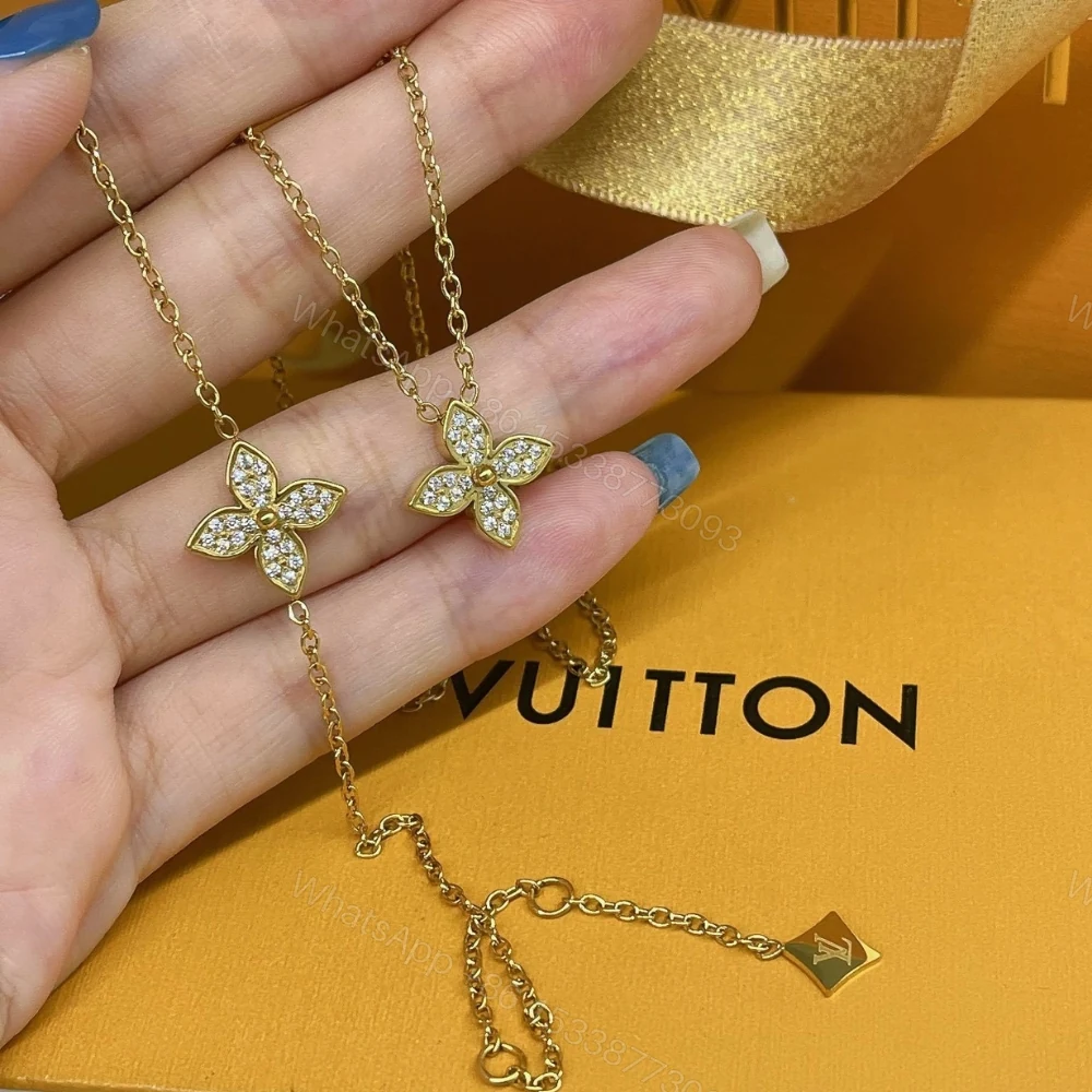 View 5 of Louis Vuitton Star Blossom Bracelet Gold Q95666