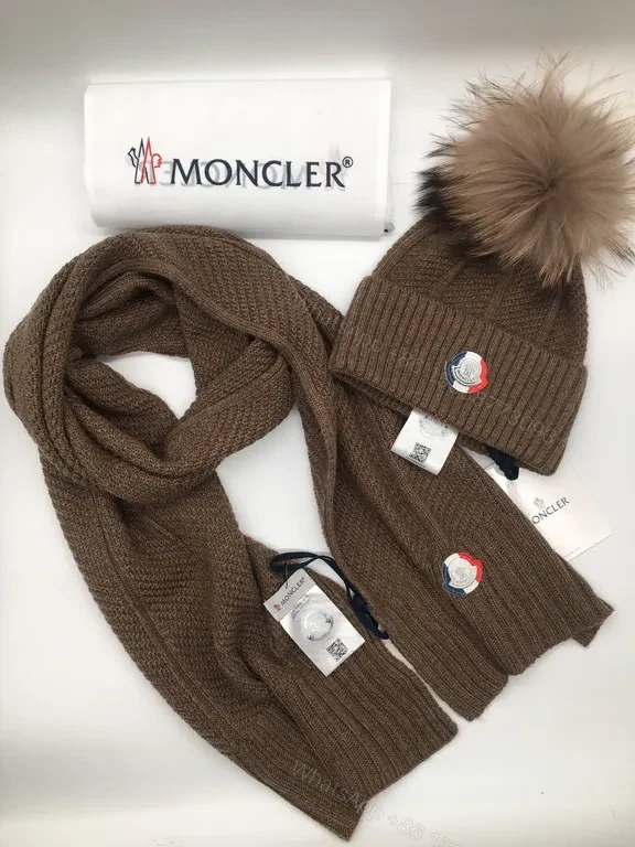Vibrant Red Moncler Knit Set: Scarf & Beanie with Fur Pom-Pom — view 6