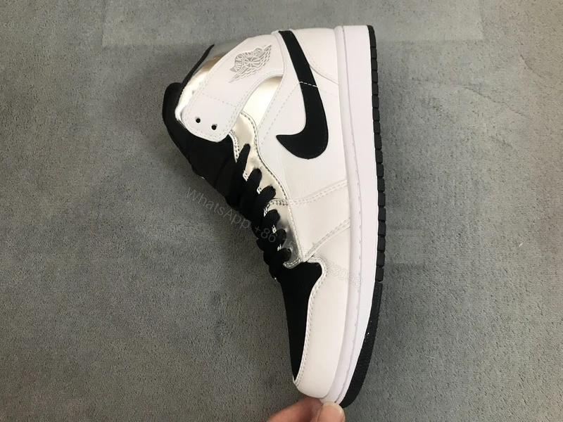View 4 of Air Jordan 1 Mid Alternate Think 16 554724-121