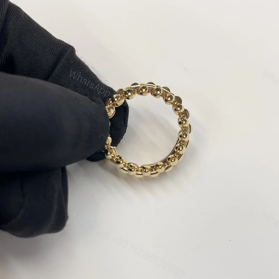 View 4 of 18K Yellow Gold Clash De Cartier Ring Medium Model 8mm B4229900