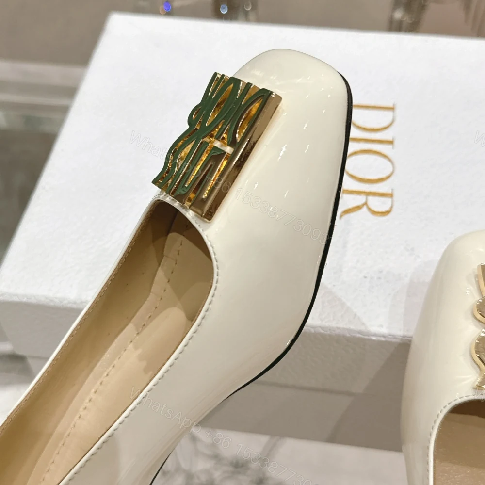 View 6 of 高仿Dior*Miss系列KCB266方頭LOGO金屬扣白色單鞋免檢版