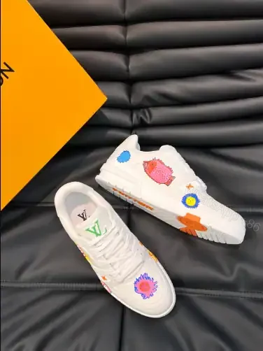 View 7 of LOUIS VUITTON X YAYOI KUSAMA LV TRAINER SNEAKER IN WHITE – LSVT352