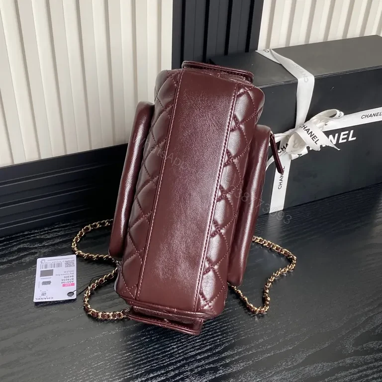 View 4 of Chic Burgundy Quilted Crossbody: Luxury Everyday Bag