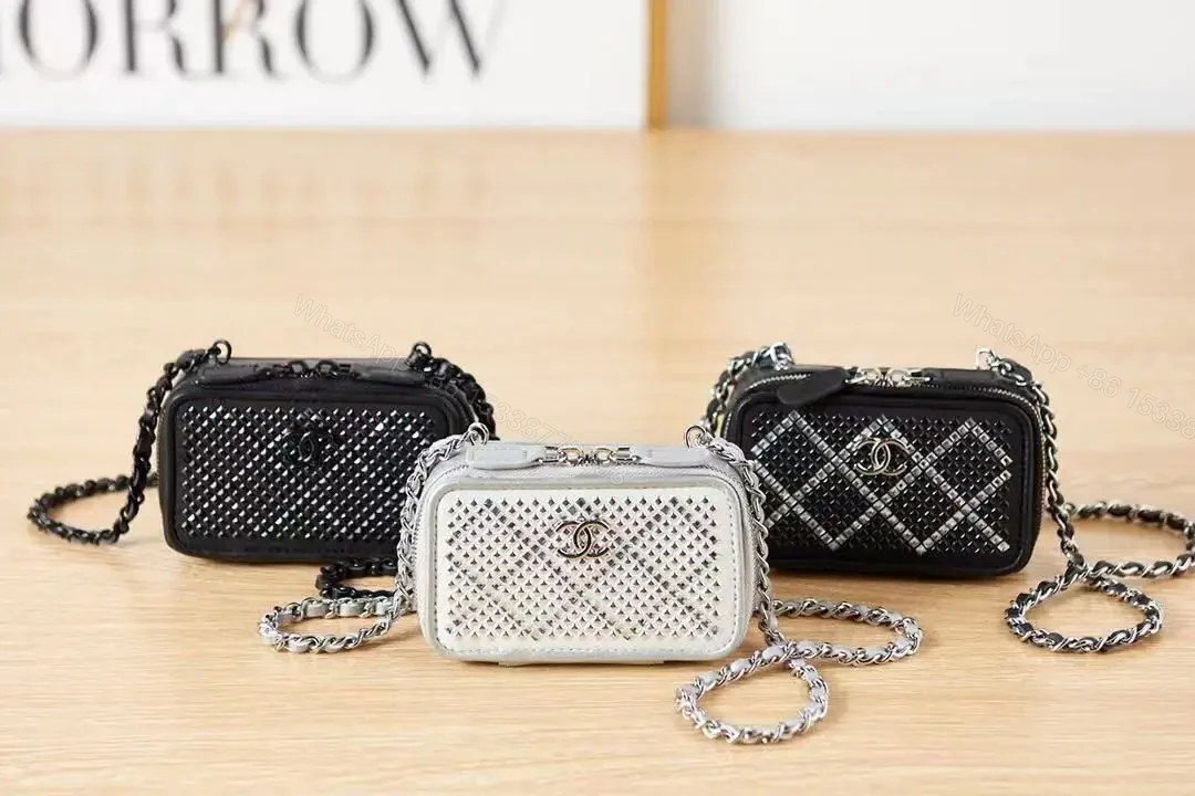 CHANEL Chain Glitter Clutch Bag — view 1