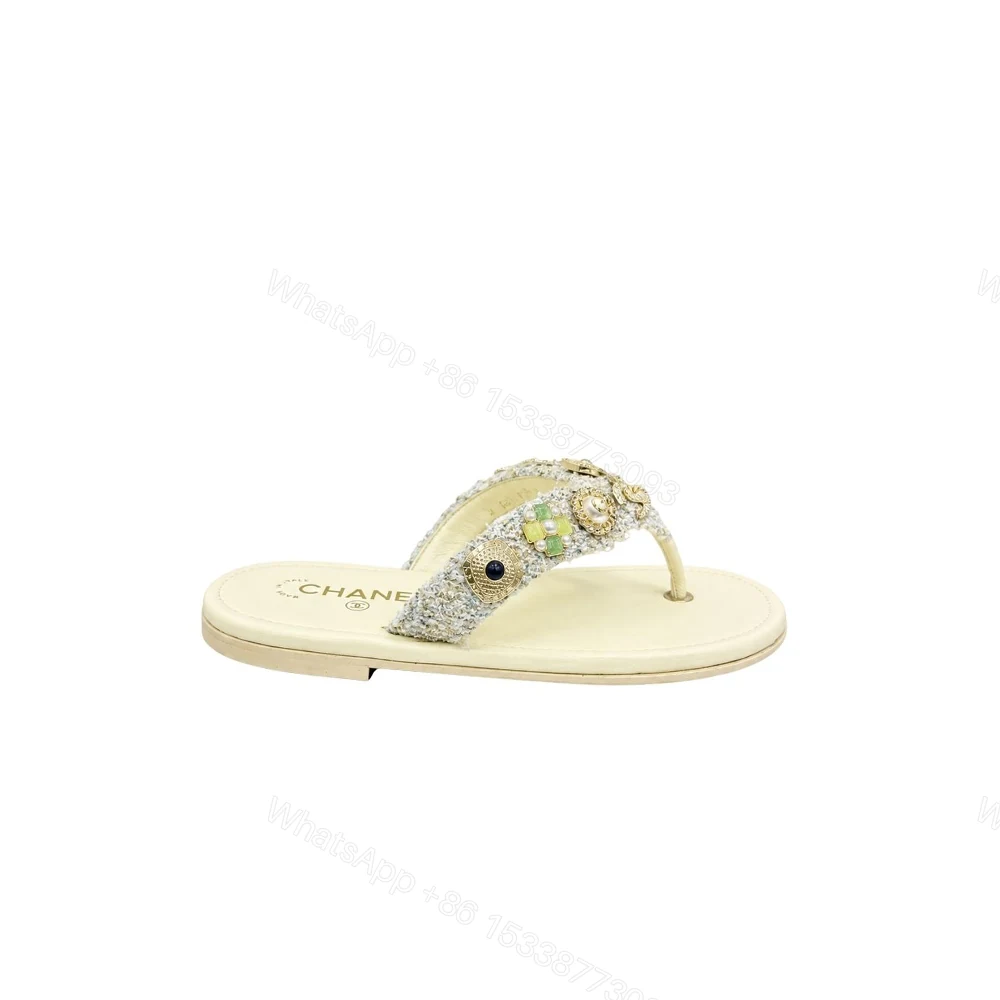 Chanel Thong Jewel Embellished Cream — view 1