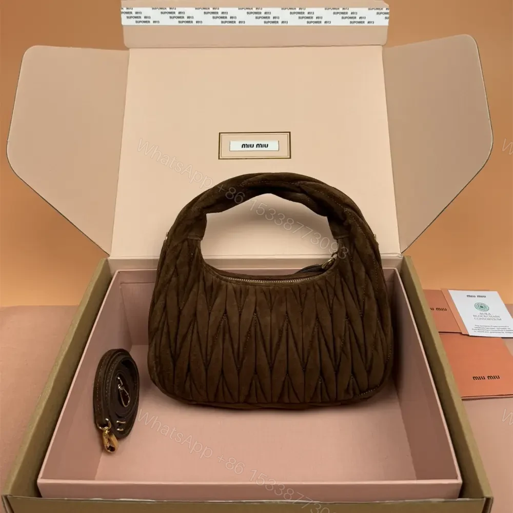 View 2 of 高仿miumiu*Matelasse系列5BC125絨面手提包棕色小號免檢版