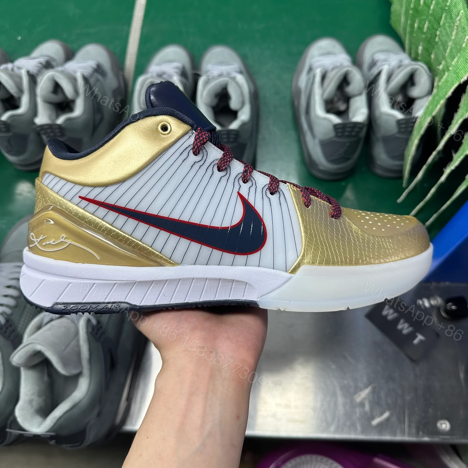 Nike Kobe 4 Protro Gold Medal (2024) — view 1