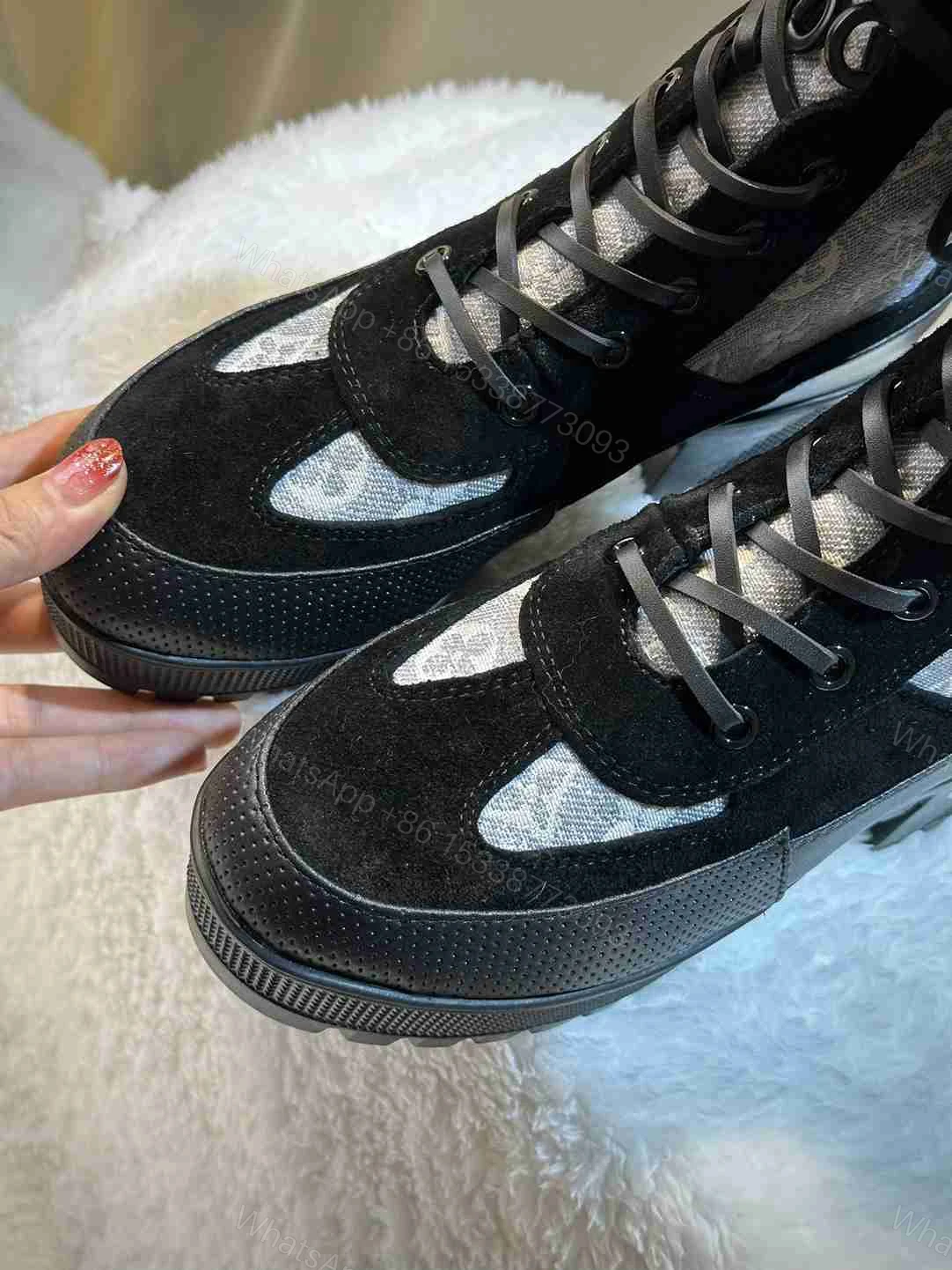 View 6 of LOUIS VUITTON LAUREATE PLATFORM DESERT BOOT GREY 1AB2X9
