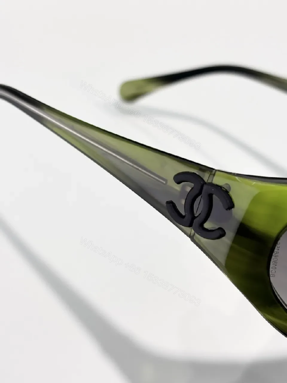 View 4 of Black Acetate Sunglasses – Luxe Comfort, Iconic Silhouette, Polarized UV400