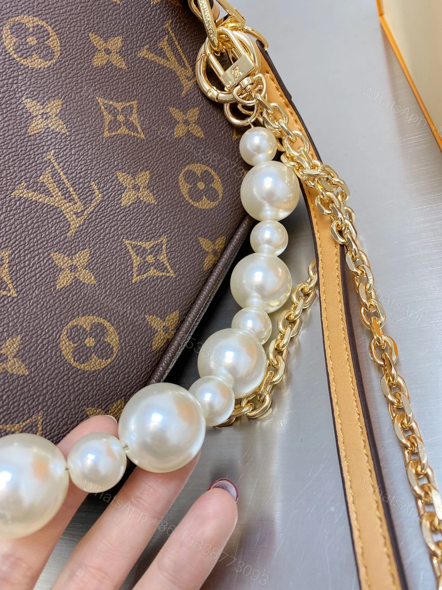 View 8 of LV Ivy Monogram