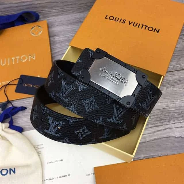 View 2 of LOUIS VUITTON 40MM BELT – B88