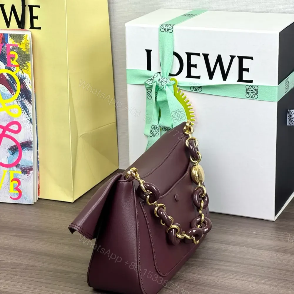 View 10 of 高仿Loewe*Ola系列7240小牛皮腋下包勃艮第紅中號免檢版
