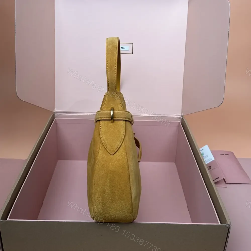View 3 of 高仿miumiu*Aventure系列5BC181麂皮腋下包黃色中號免檢版