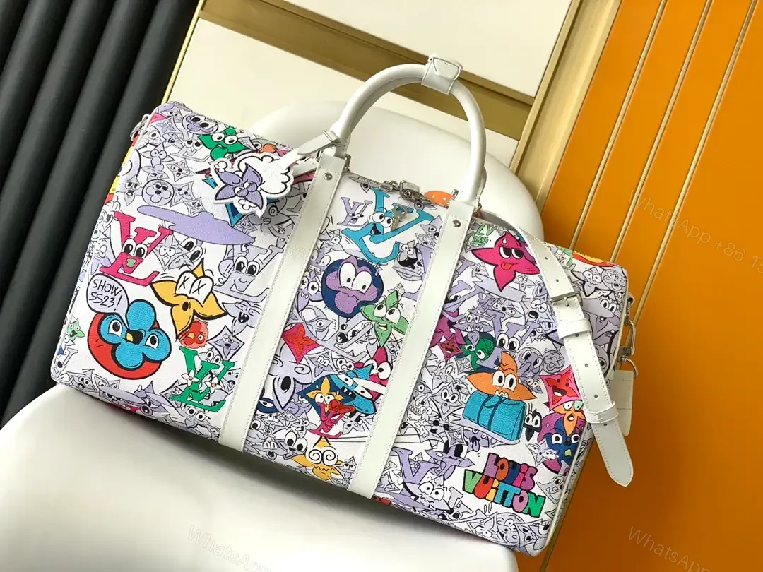 View 5 of LOUIS VUITTON KEEPALL BANDOULIÈRE 50 – LBV423