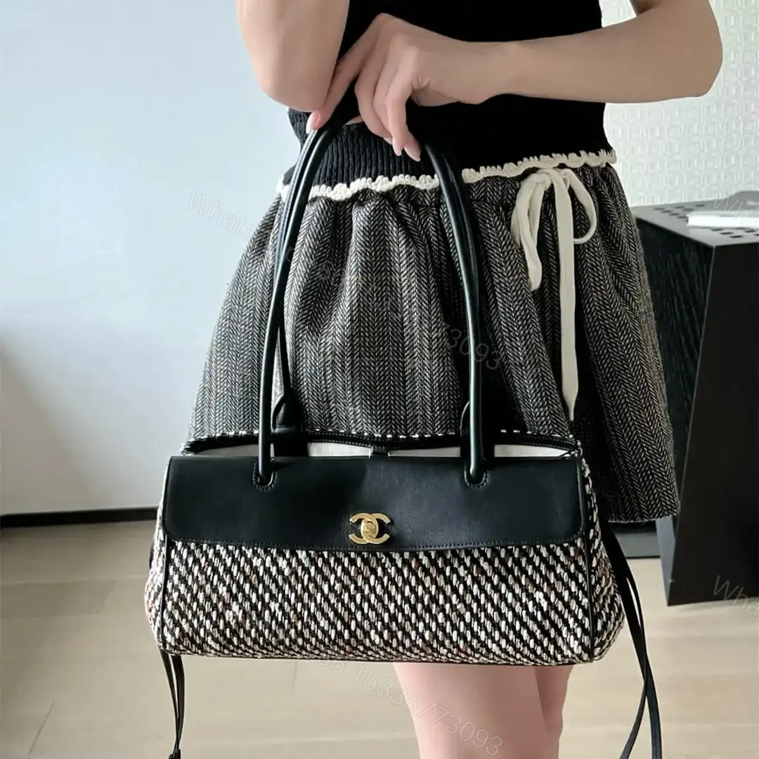 View 20 of 高仿Chanel*26S系列AS6288軟呢拼皮單肩包免檢版