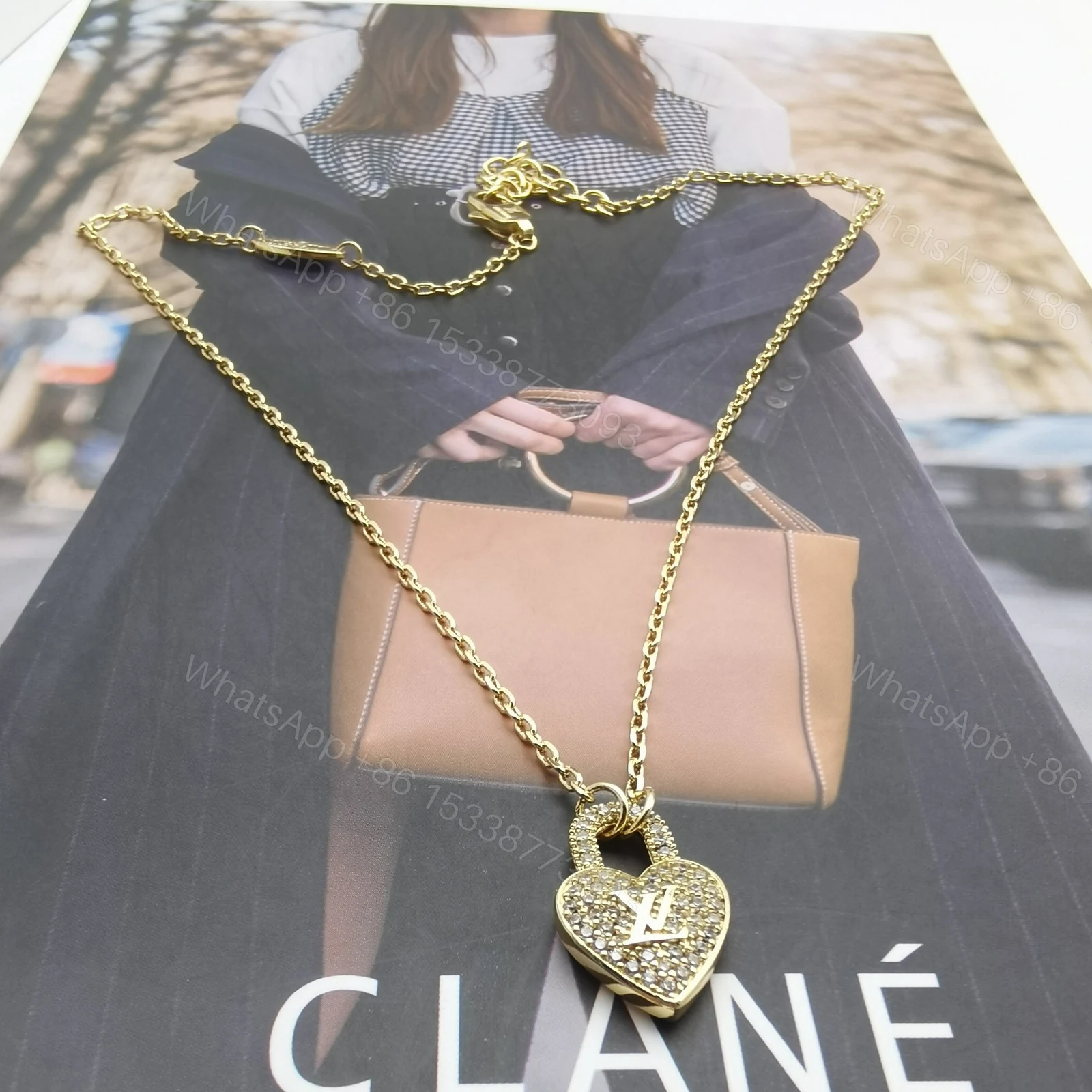 EN – Lux LV Necklaces 060 — view 1