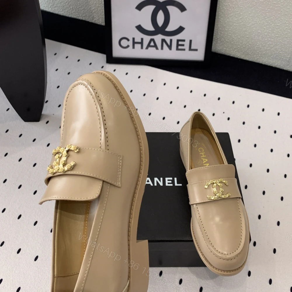 View 5 of 高仿Chanel*24S系列G45663D牛皮革樂福鞋沙色3CM免檢版