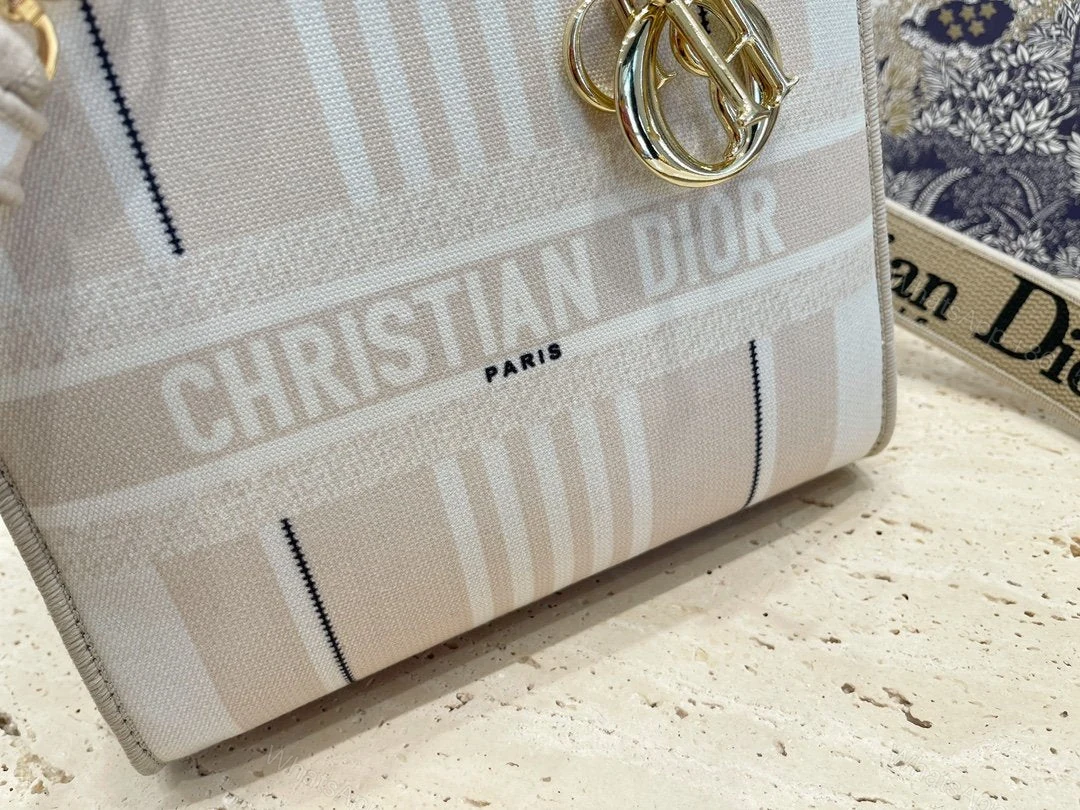 View 9 of MEDIUM LADY D-LITE BAG