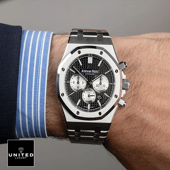 View 13 of Audemars Piguet Royal Oak 26331ST.OO.1220ST.02 Replica