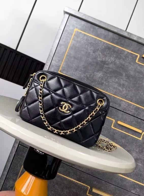 Quilted Leather Bag – Black, Lambskin, Classic Chic, Versatile Carry — view 1