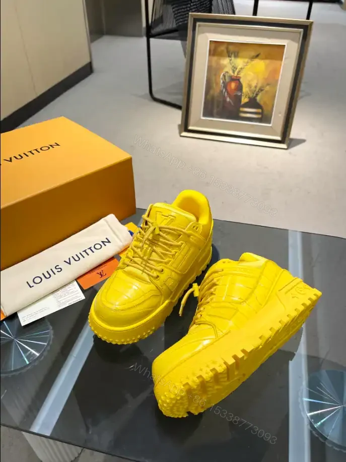 View 3 of LV TRAINER MAXI SNEAKER – LSVT412