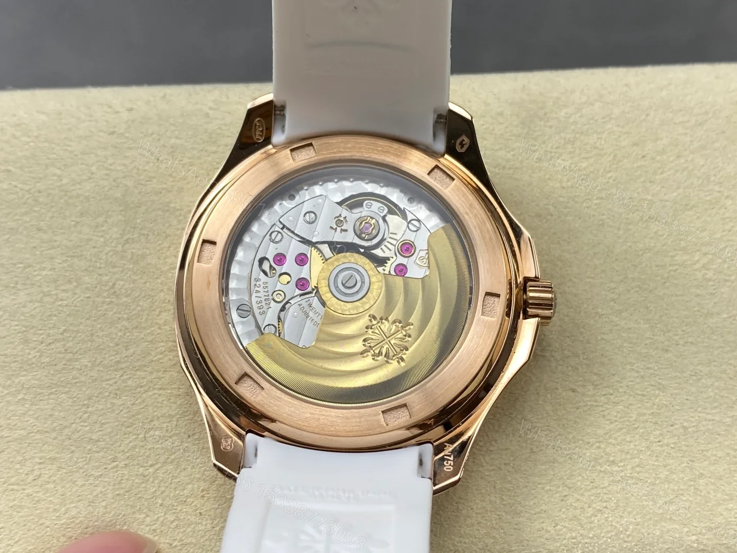 View 7 of Patek Philippe Aquanaut 5068 Rose Gold White 5068R-010