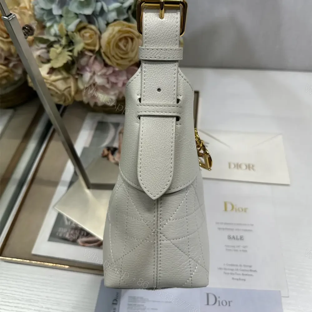 View 9 of 高仿Dior*Voyage系列M284M030小牛皮單肩包小號白色免檢版
