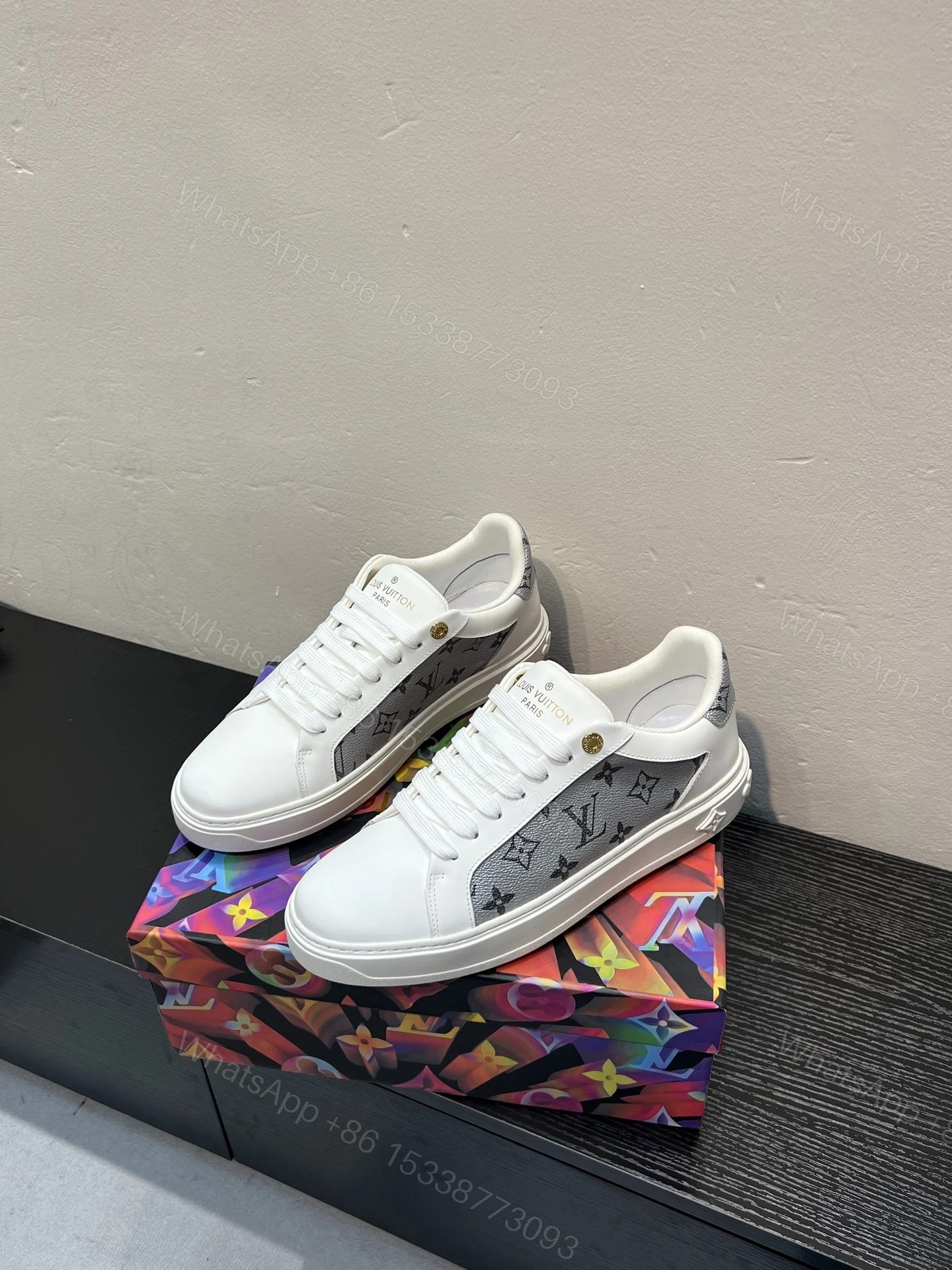 LV A貨 男款 白色板鞋 經典低幫設計 百搭休閒款 — view 1