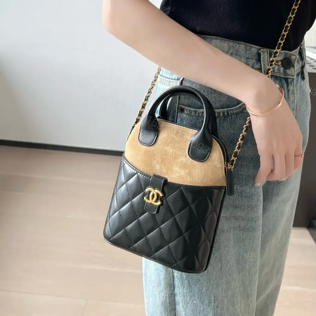 View 23 of 高仿Chanel*25A系列AS4742麂皮拼小羊皮貝殼包免檢版