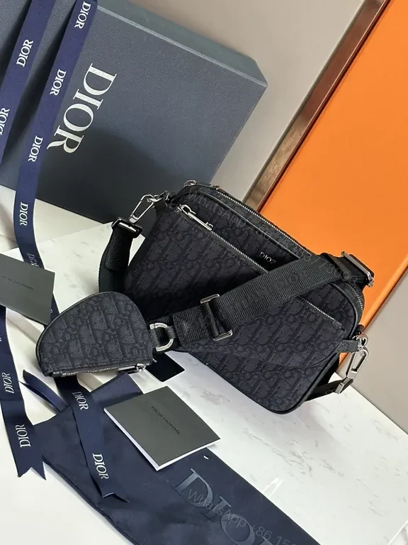 Sleek Crossbody Bag: Dior Monogram, All-Day Versatility — view 1