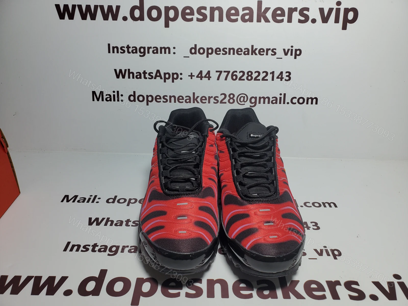 Nike Air Max Plus Supreme Black (Nike Tn) — view 2