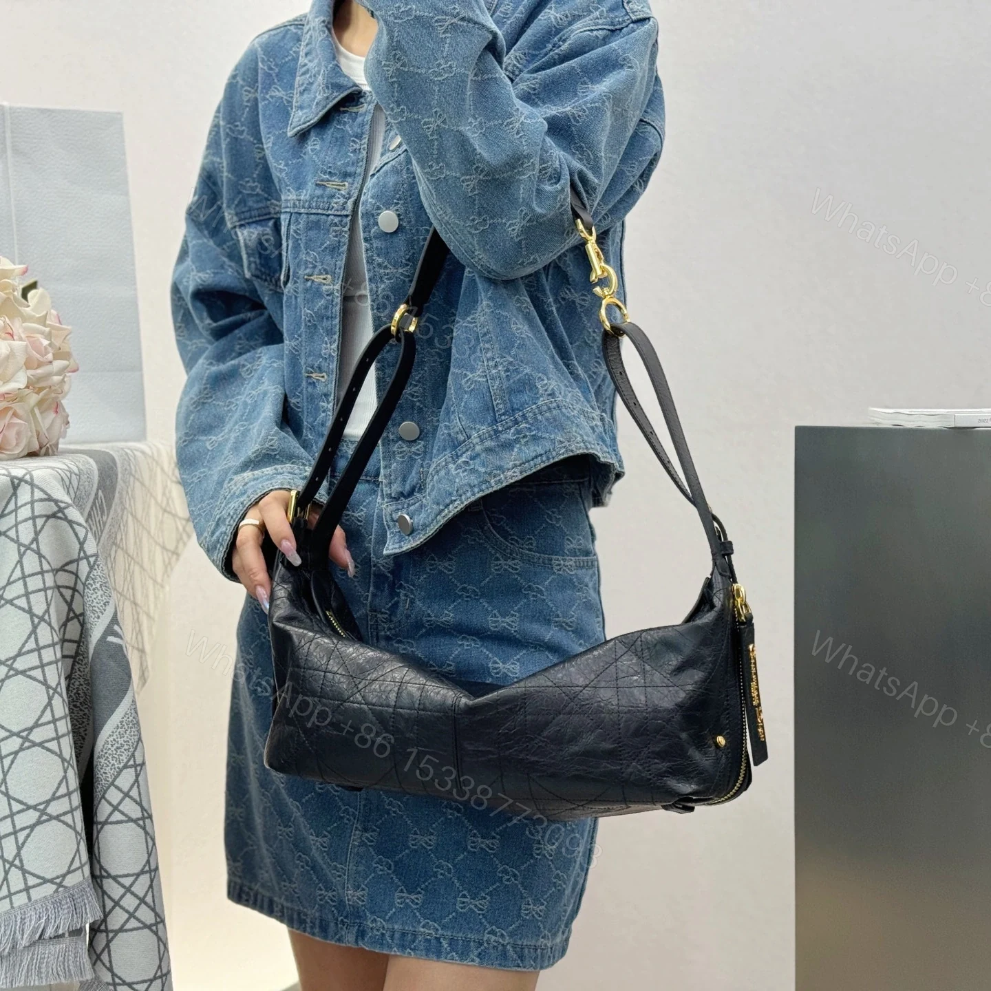 View 18 of 高仿Dior*D-Journey系列M2417M900牛皮革單肩包黑色中號免檢版