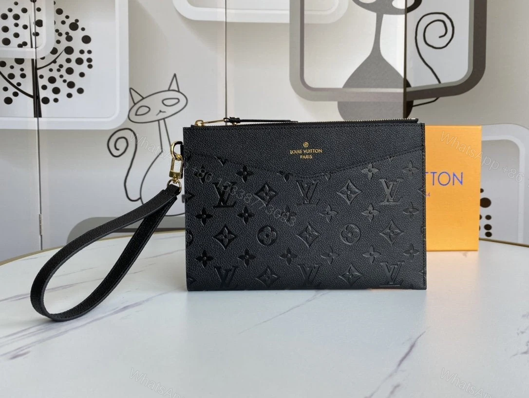 Louis Vuitton Empreinte Daily Pouch Black — view 1