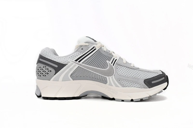 View 5 of Nike Air Zoom Vomero 5 Grie Ge FD9919-001