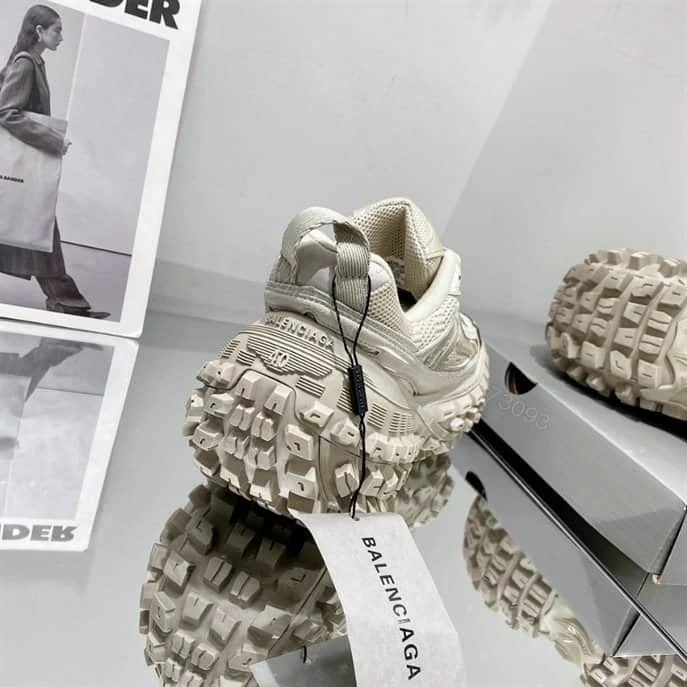 View 4 of BALENCIAGA MEN’S DEFENDER TRAINERS – BB228
