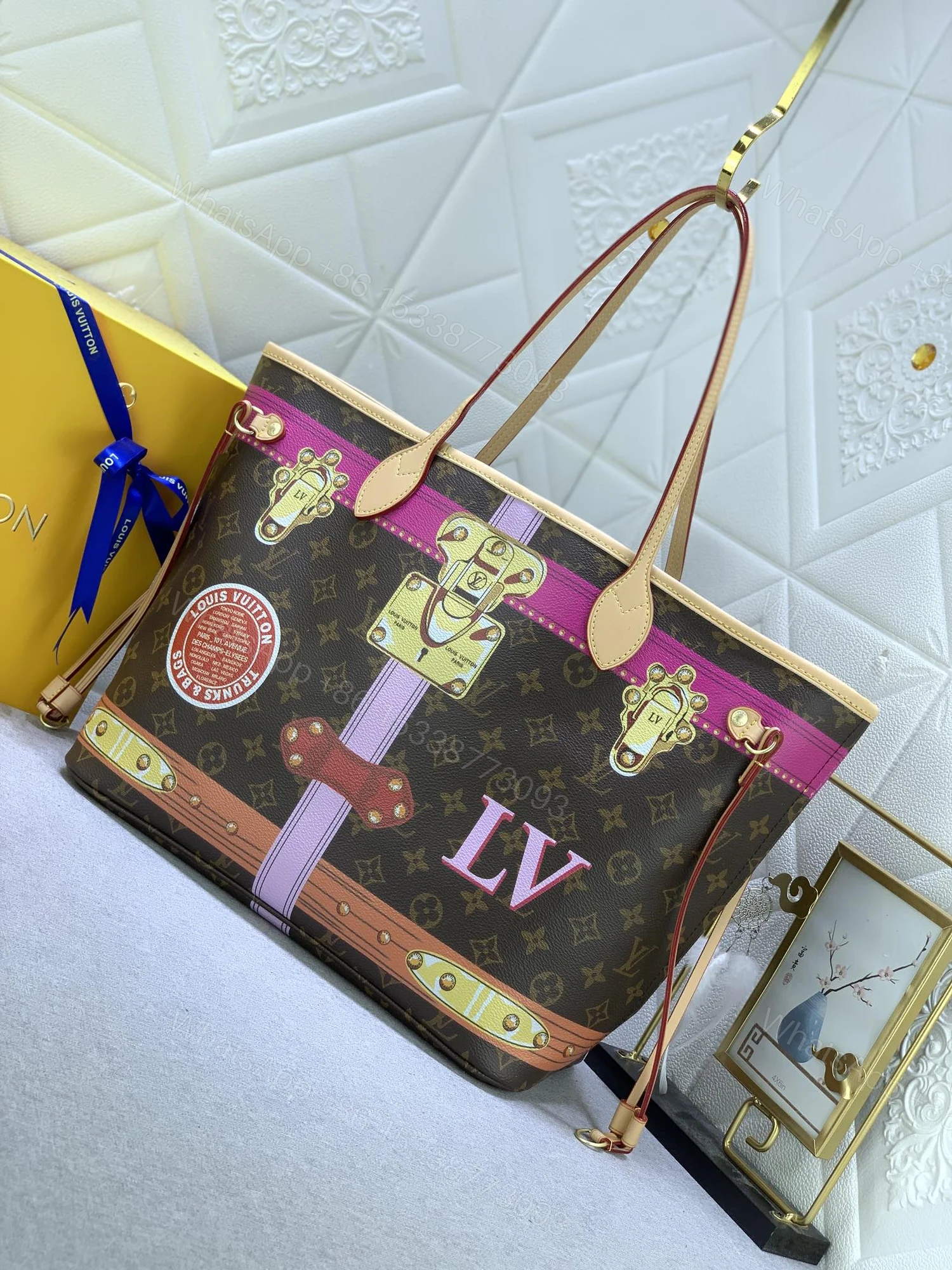 View 3 of New Arrival Bag LUV 811