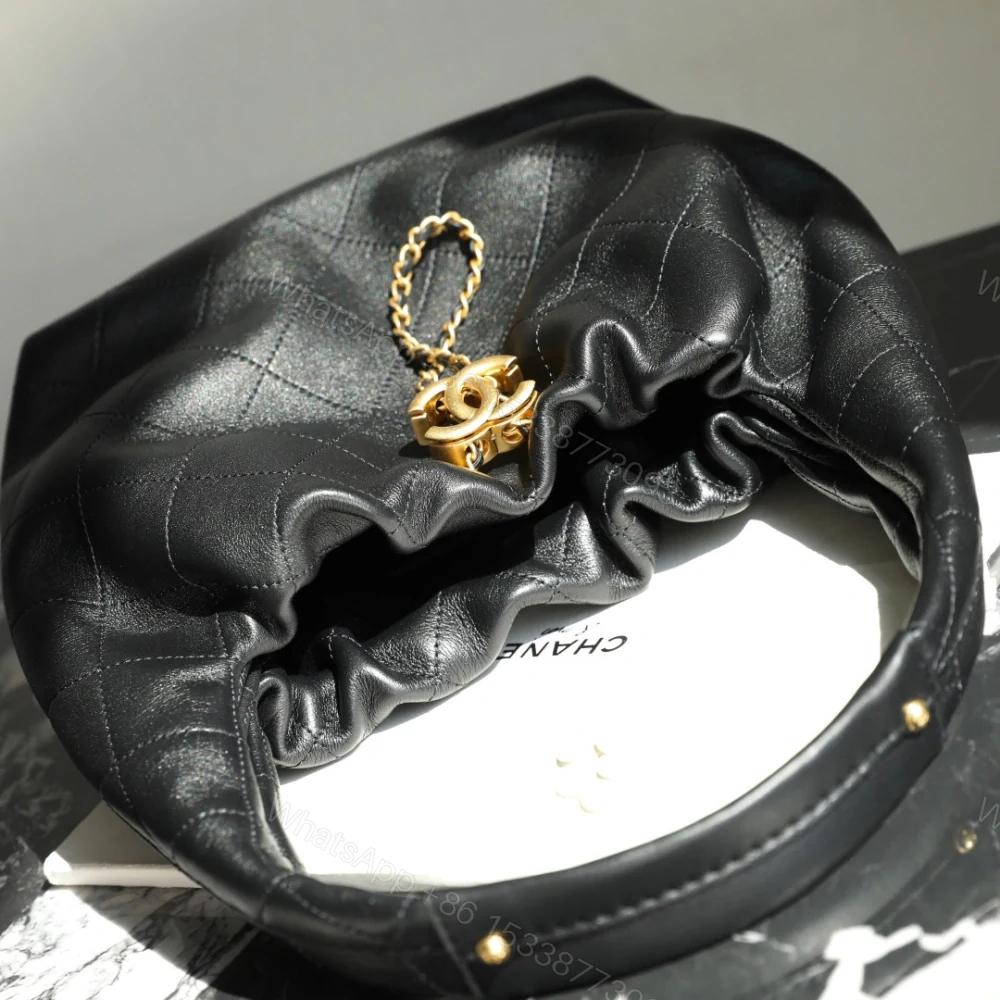 View 5 of 高仿Chanel*26C系列AS5976小牛皮手提包黑色免檢版