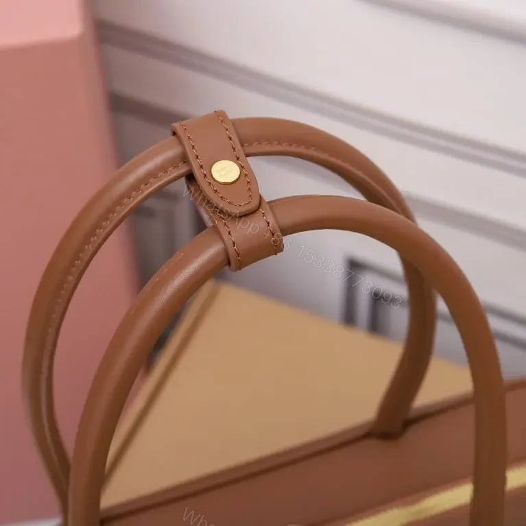 View 7 of 高仿miumiu*5BB172壓紋LOGO手提包小牛皮棕色免檢版
